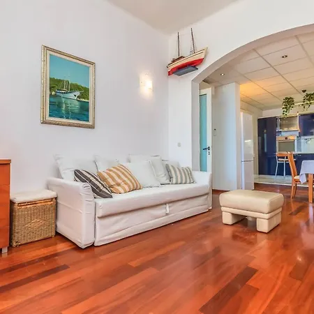 Apartamento Bella Vista Jesenice (Split-Dalmatia)